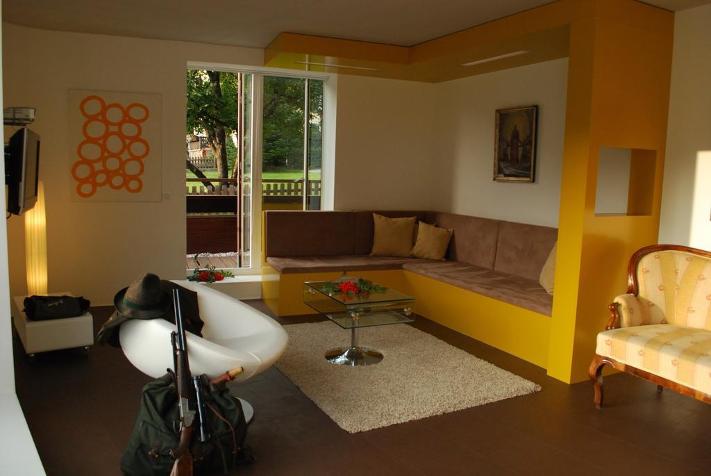 Sun Matrei Design Apartments ماتري إن أوستيرول الغرفة الصورة